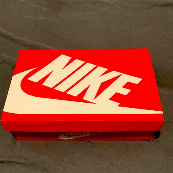 Air Force one all white size-9.5 - Picture 4 of 4